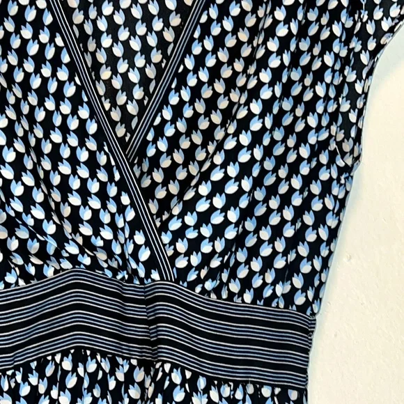 Max Studio Print MIDI Dress with All Over Tulip Pattern Women Size Small POCKETS - Picture 4 of 12